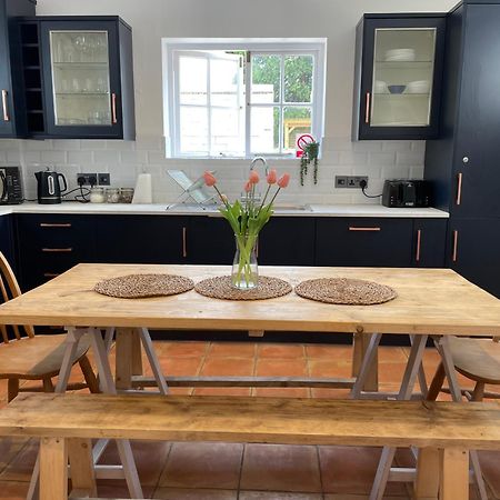 Nomihomes-Otis House-Free Parking X 2-Central -10Ppl Ексетър Екстериор снимка